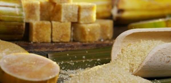 Produção mundial de açúcar deve alcançar recorde, afirma Organização Internacional do Açúcar